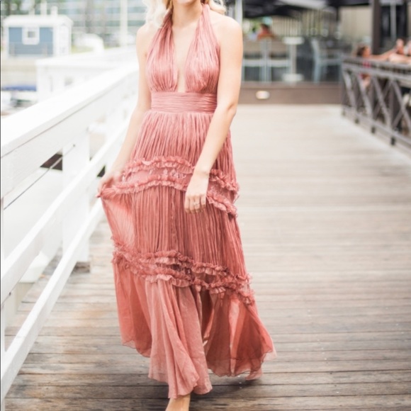 Blush halter maxi dress - Picture 2 of 4